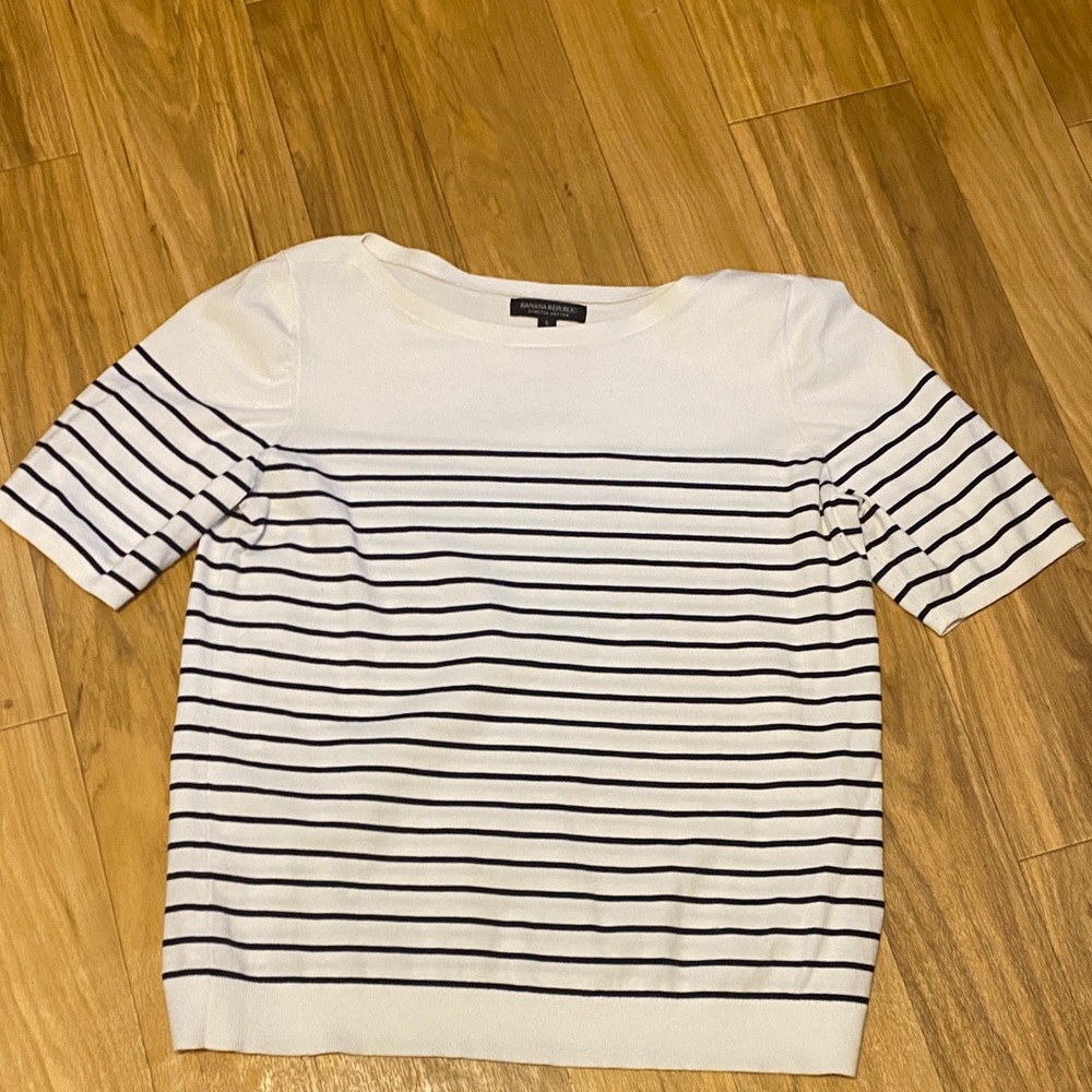 Banana Republic Cream Stretch Cotton Top; size L
